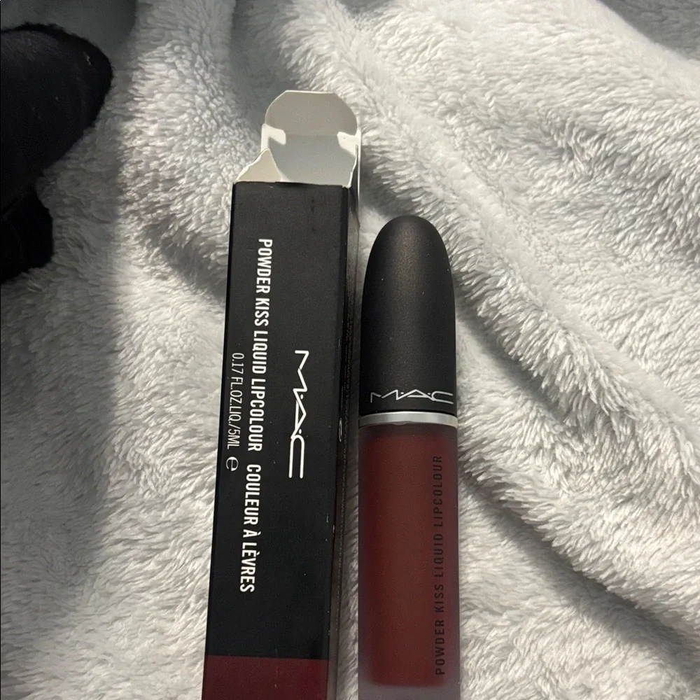 MAC Cosmetics Powder Kiss Liquid Lipcolour - make love to the camera